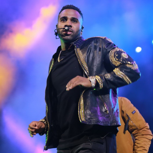 Джейсон Деруло выступил в Ташкенте